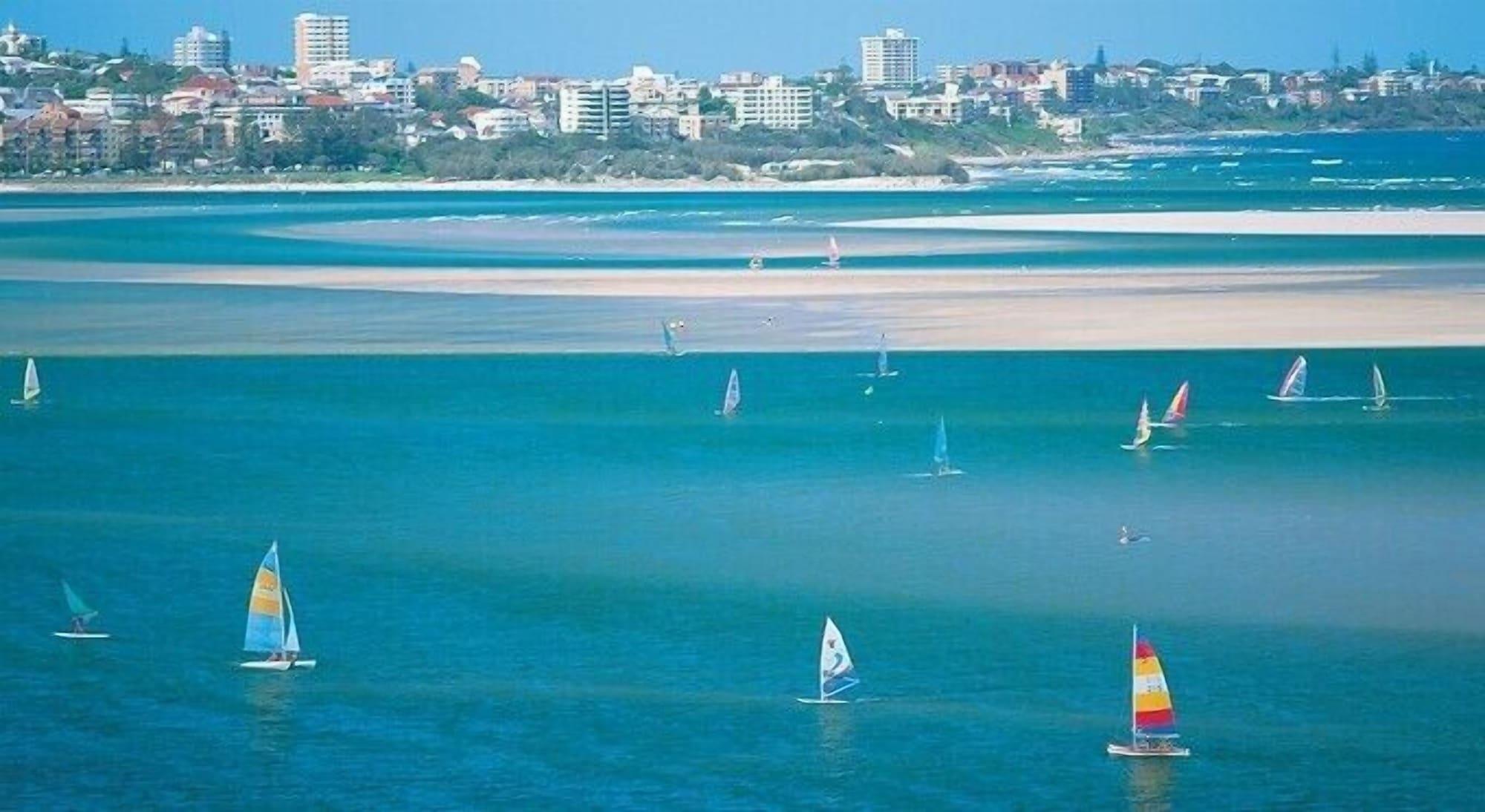 קלונדרה Riviere On Golden Beach מראה חיצוני תמונה