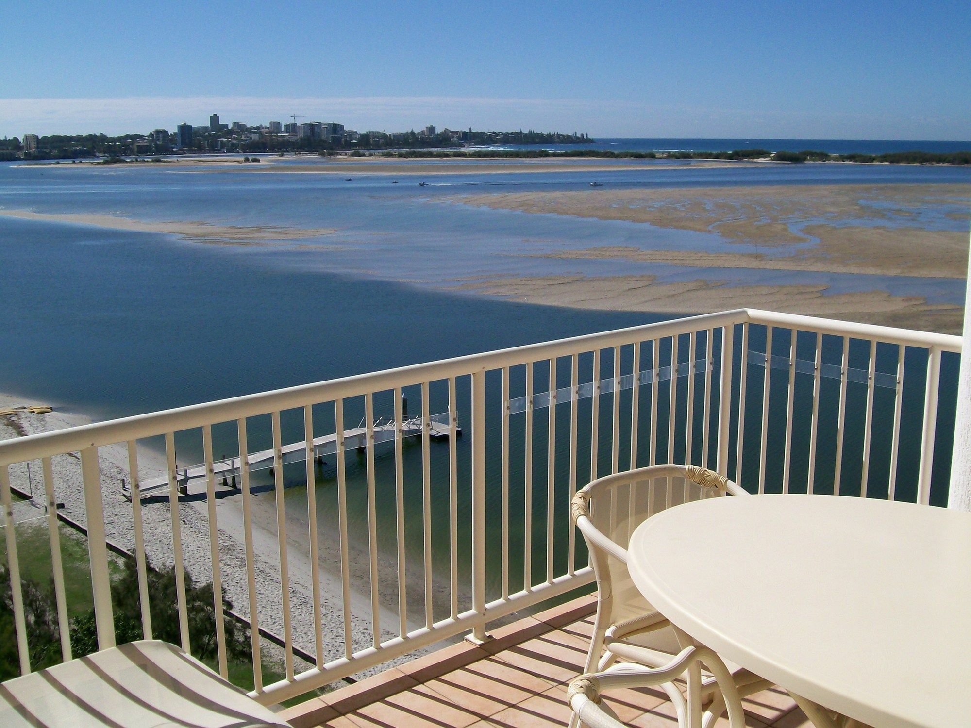 קלונדרה Riviere On Golden Beach מראה חיצוני תמונה